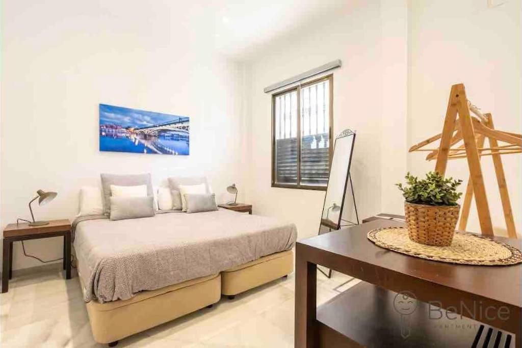 Luxury Apartamento Sevilla Centro -Triana Eksteriør billede